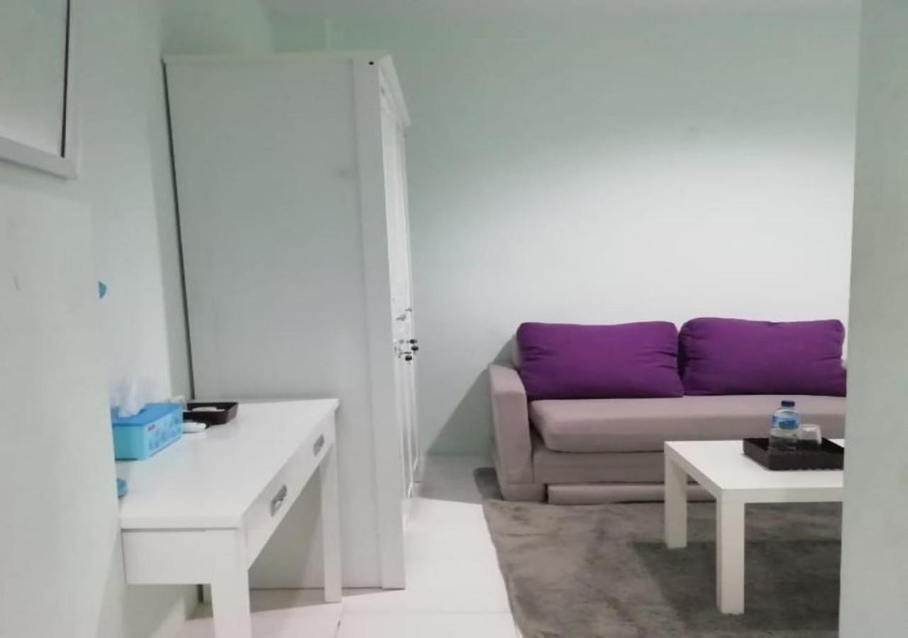 Susilo 10 Wisma tamu *